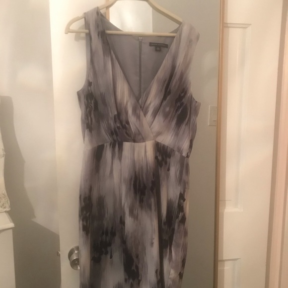 Banana Republic silk dress - Picture 8 of 9